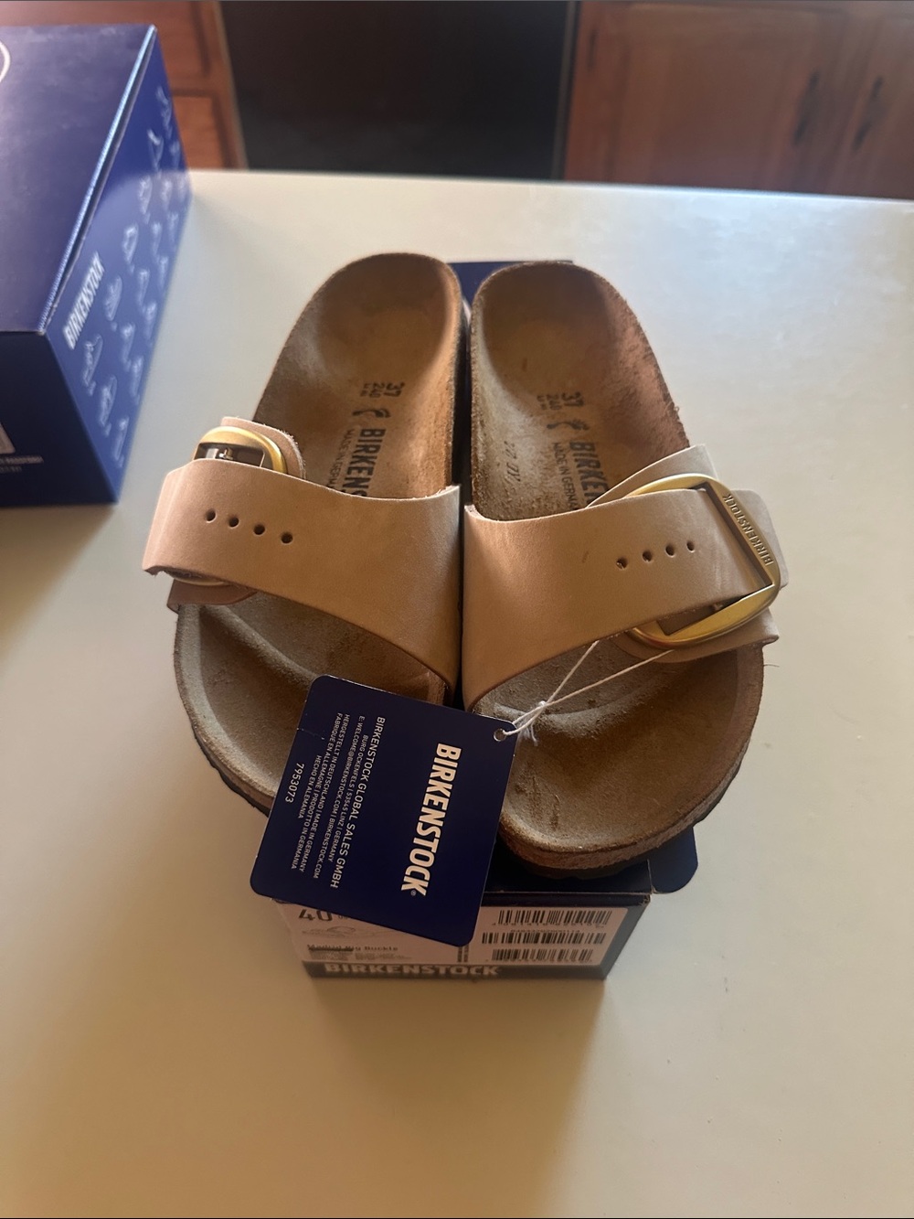 Birkenstock Single Strap Slides - Nude/Tan with Gold Buckle